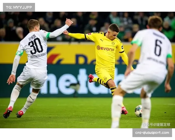 奥格斯堡客场3-2逆转沃尔夫斯堡 保级关键战全取三分